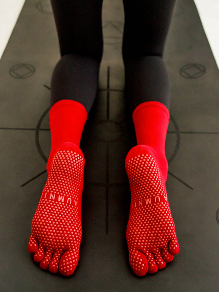 KNEE HIGH FULL TOE YOGA GRIP SOCKS, RUBY