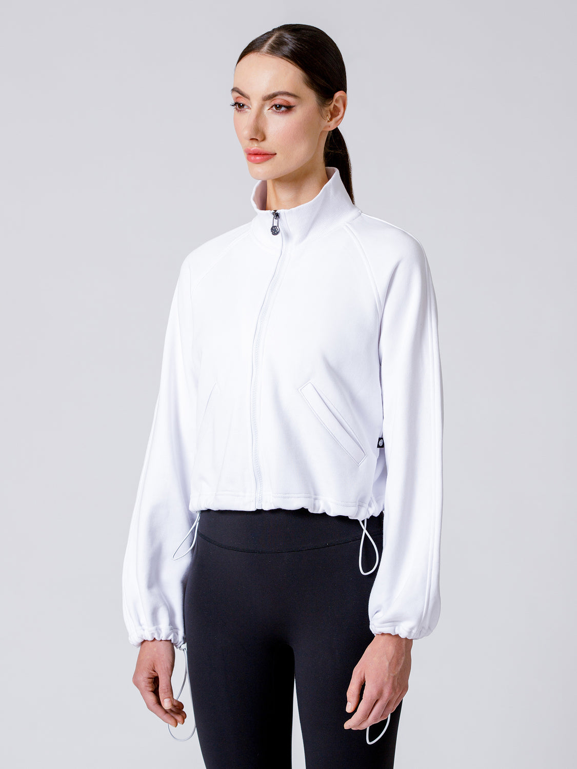 ASCEND WIDE SLEEVE JACKET, WHITE