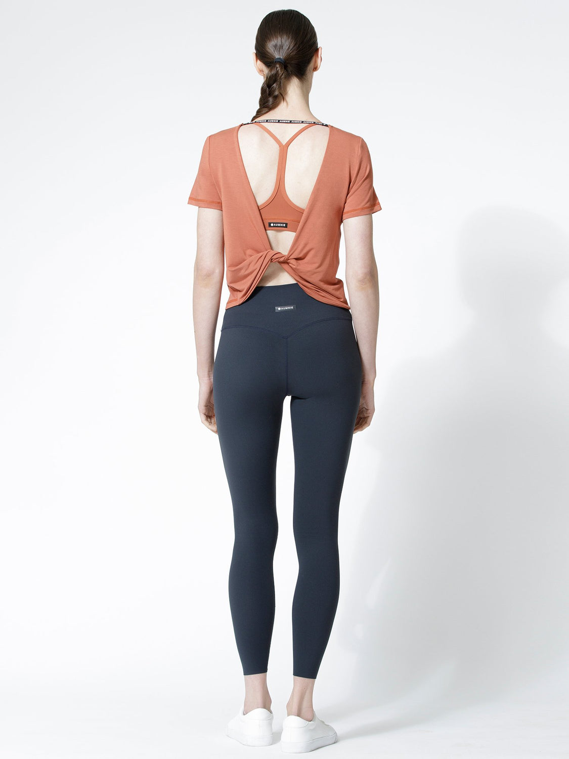 TWIST TEE, CLAY