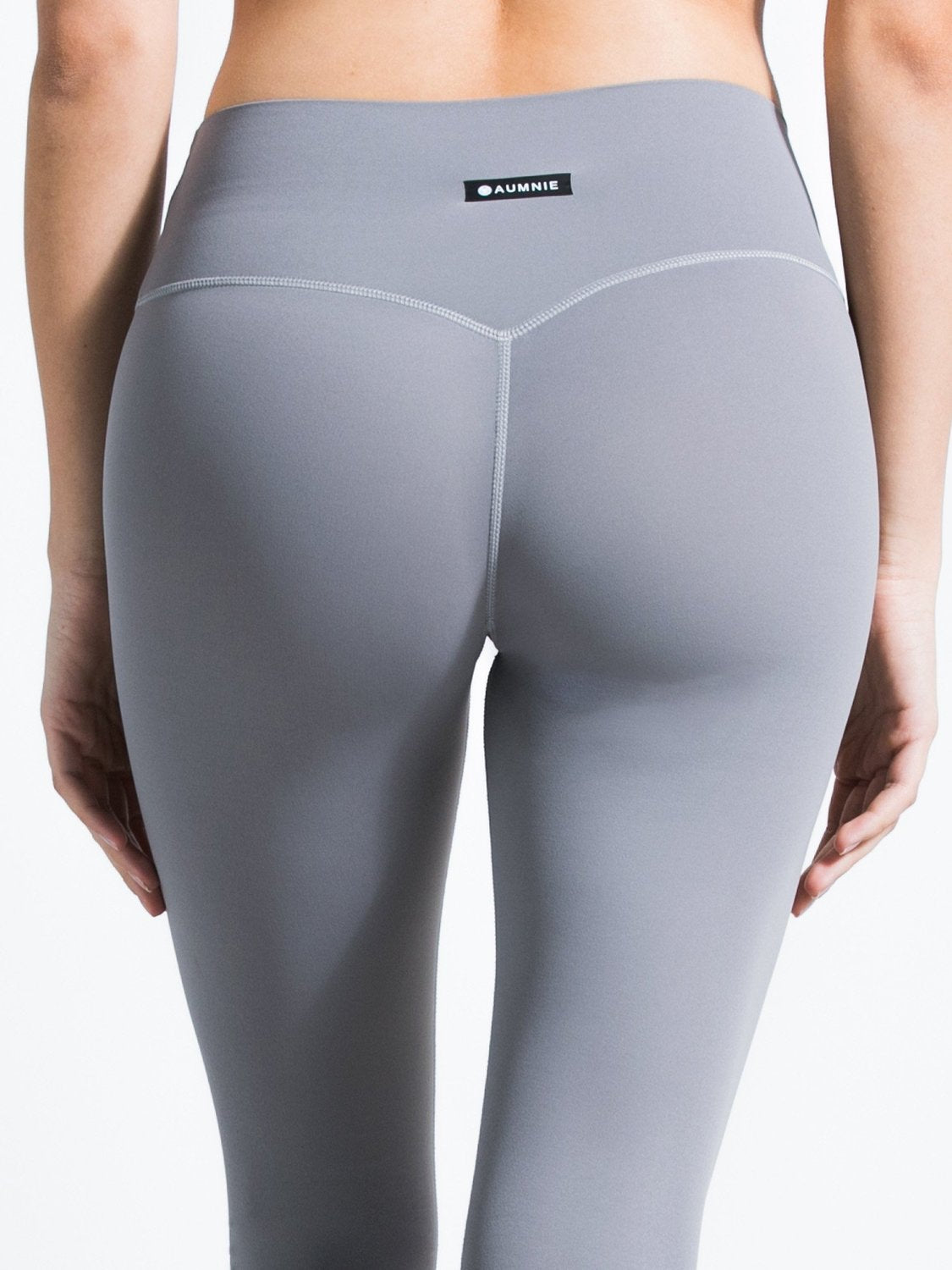 NUDE SHAPE CROPS, LUNAR GREY