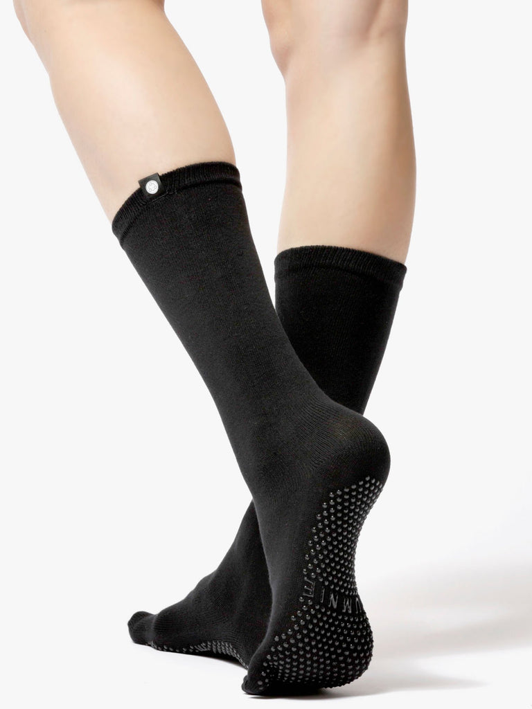 KNEE HIGH FULL TOE YOGA SOCKS, BLACK