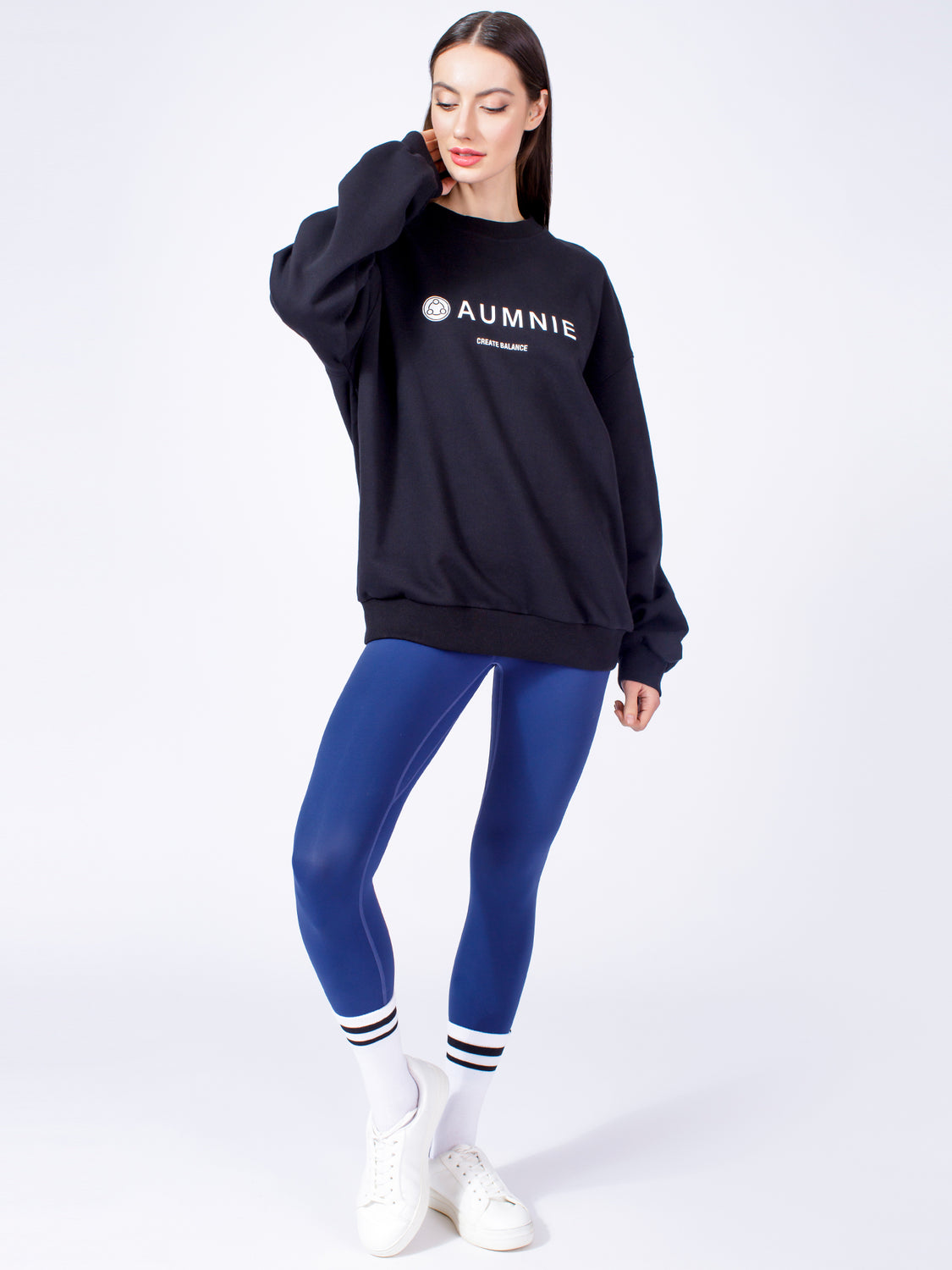 AUMNIE OVERSIZED SWEATSHIRT, BLACK