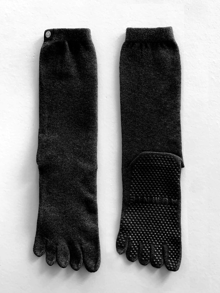 KNEE HIGH FULL TOE YOGA SOCKS, BLACK