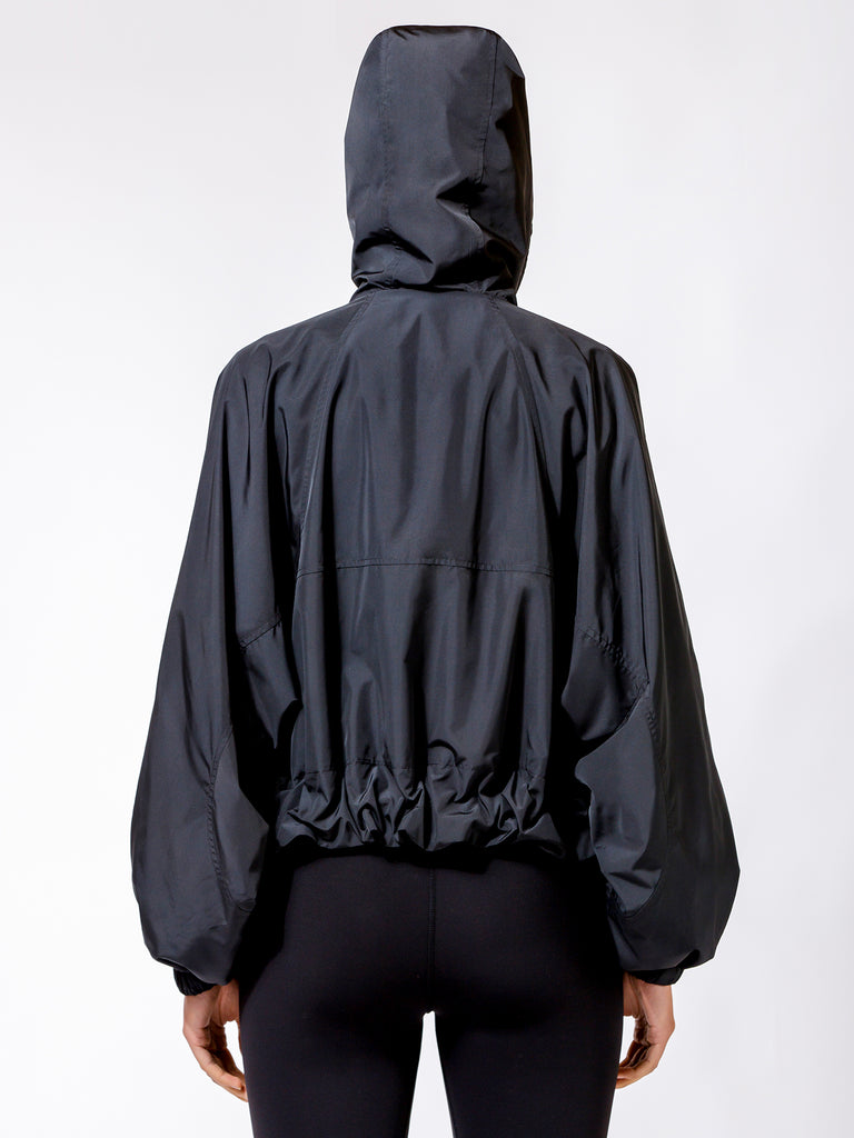 EVERYDAY HOODED BREAKER. BLACK