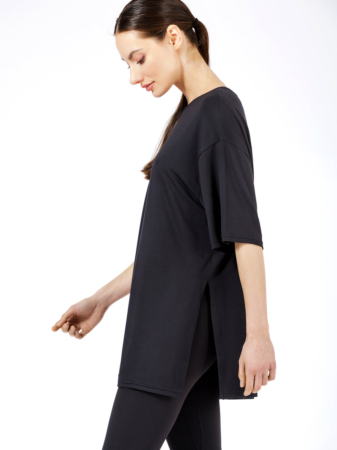 HIGH SPLIT OVERSIZE TEE, BLACK