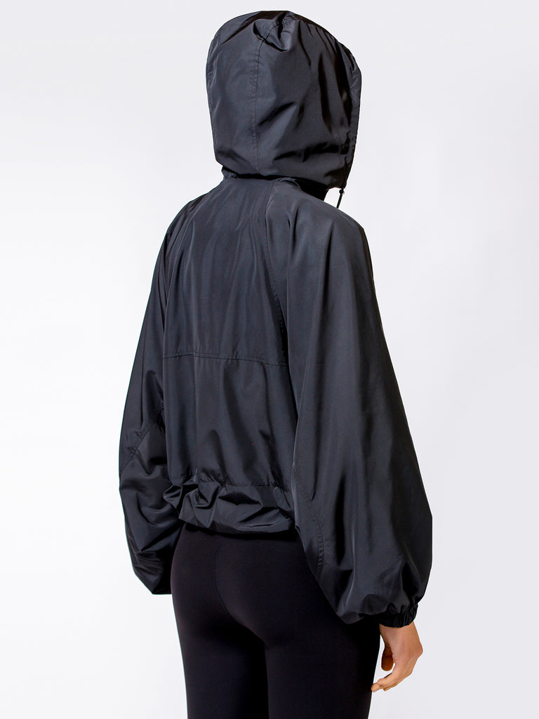 EVERYDAY HOODED BREAKER. BLACK
