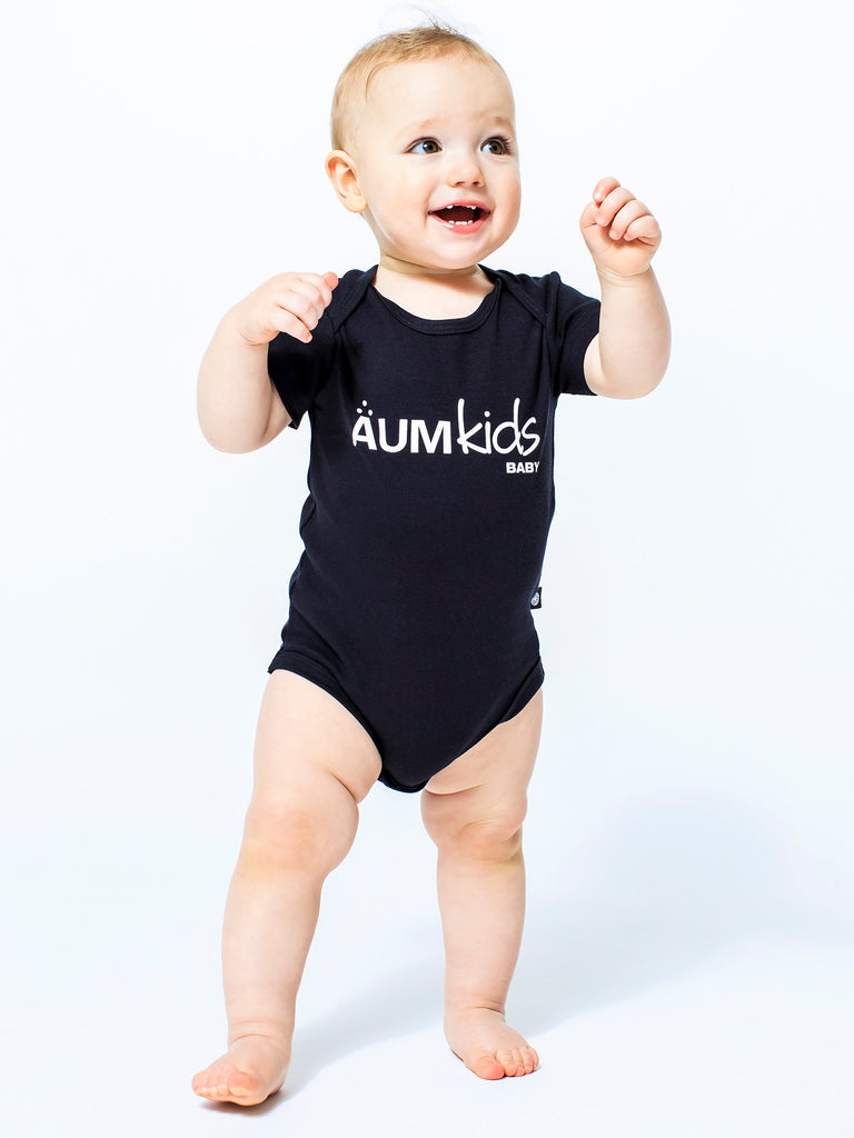 AUMkids HAPPY BABY SHORT SLEEVE ONESIE + BIB SET, BLACK