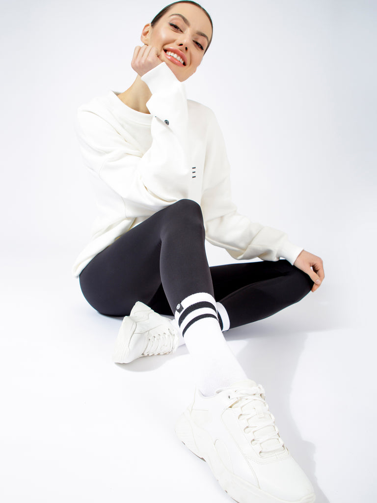 AUMNIE OVERSIZED SWEATSHIRT, WHITE