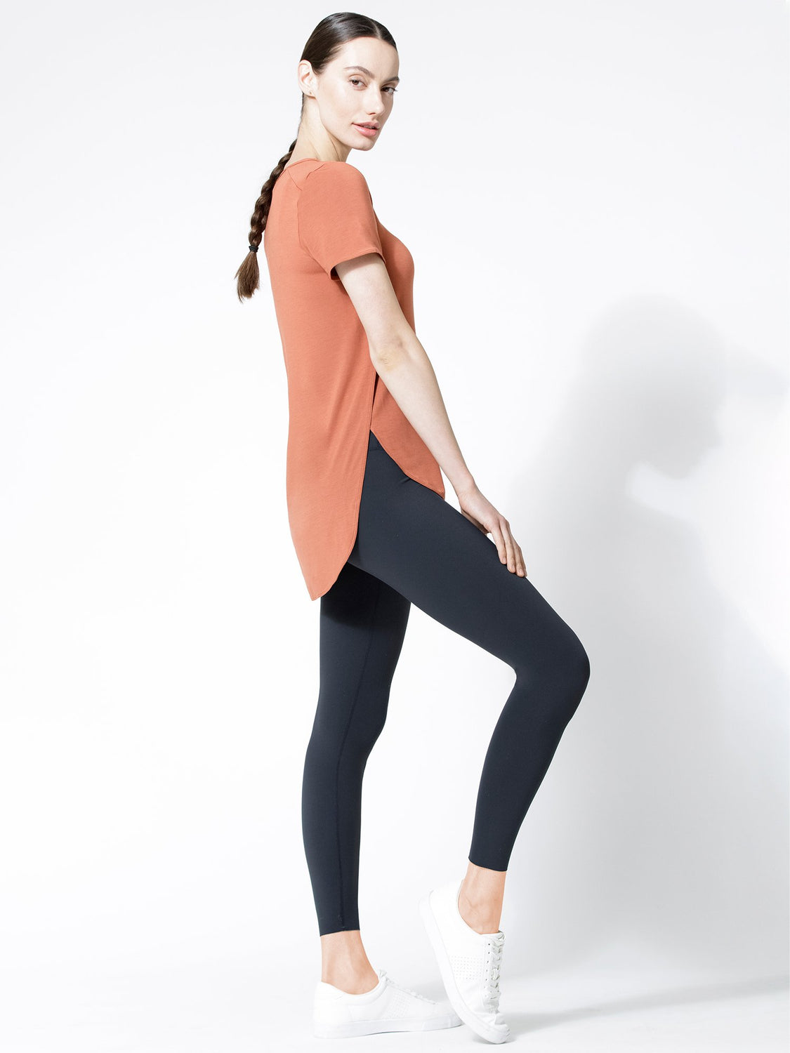 HI LO SIDE SPLIT TEE, CLAY