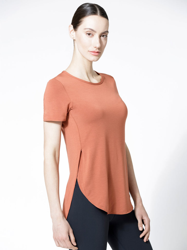 HI LO SIDE SPLIT TEE, CLAY