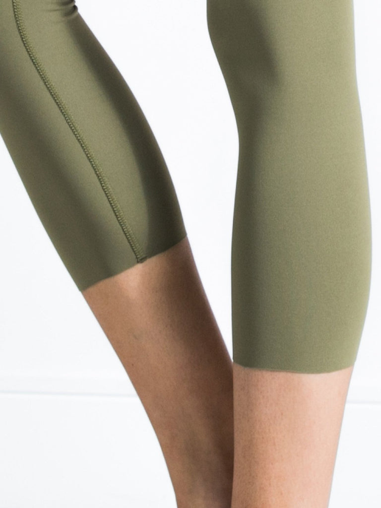 NUDE SHAPE CROPS, SAGE