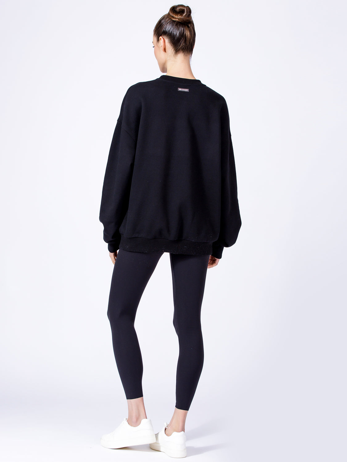 AUMNIE OVERSIZED SWEATSHIRT, BLACK