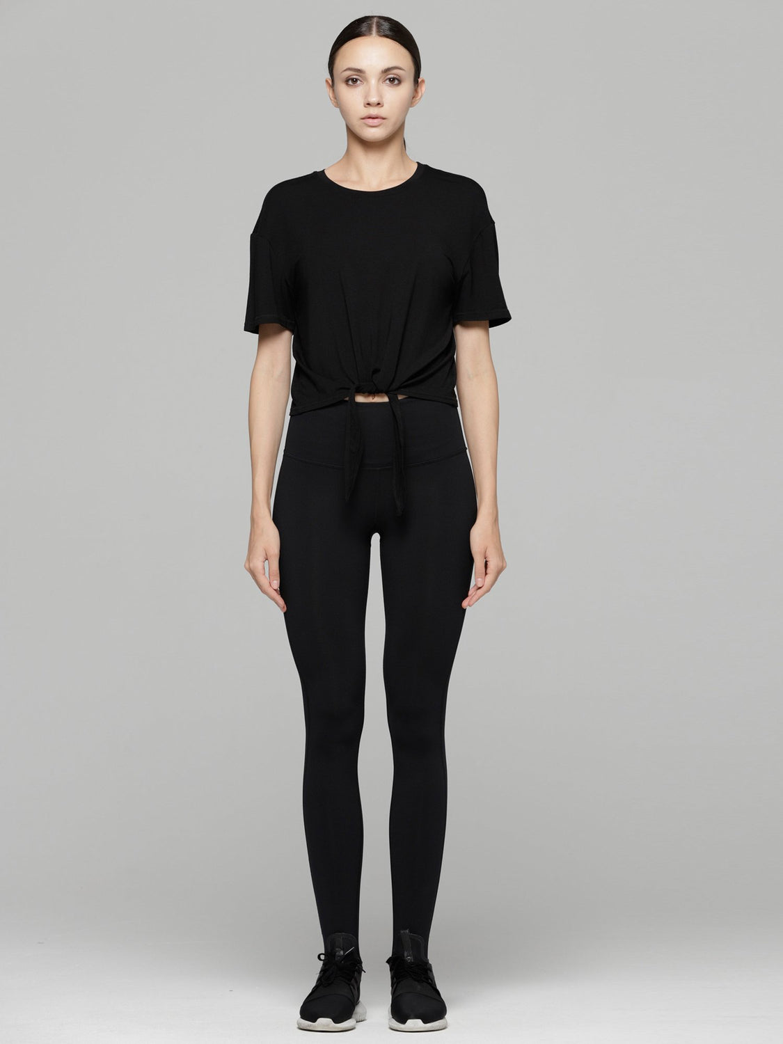 LOOSE FIT CROPPED TEE WITH FRONT TIE, BLACK
