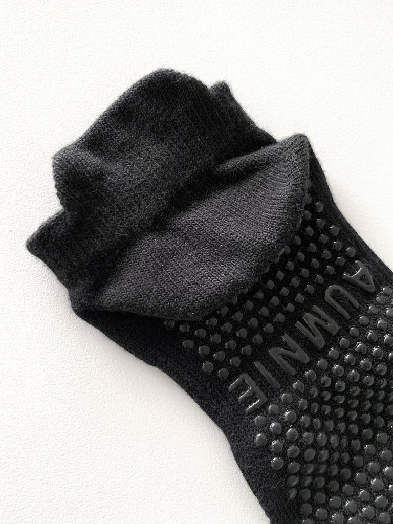 FULL TOE YOGA ANKLE SOCKS, BLACK