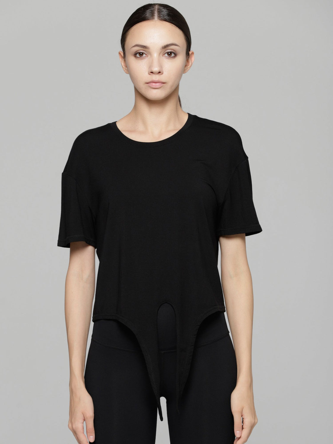LOOSE FIT CROPPED TEE WITH FRONT TIE, BLACK
