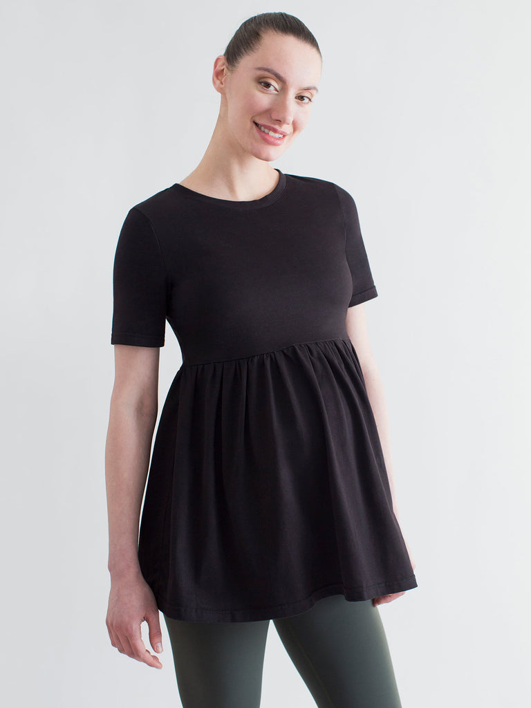 MATERNITY PLEATED SHORT SLEEVE TEE, BLACK
