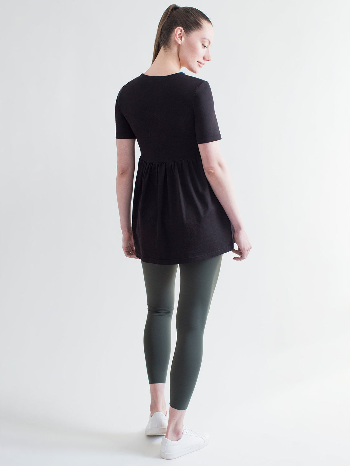 MATERNITY PLEATED SHORT SLEEVE TEE, BLACK