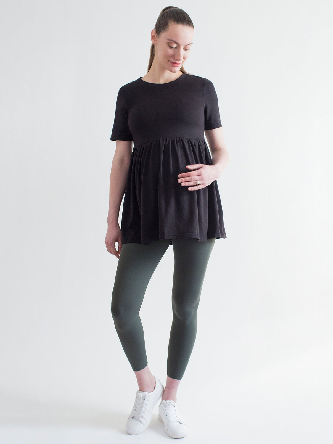MATERNITY PLEATED SHORT SLEEVE TEE, BLACK