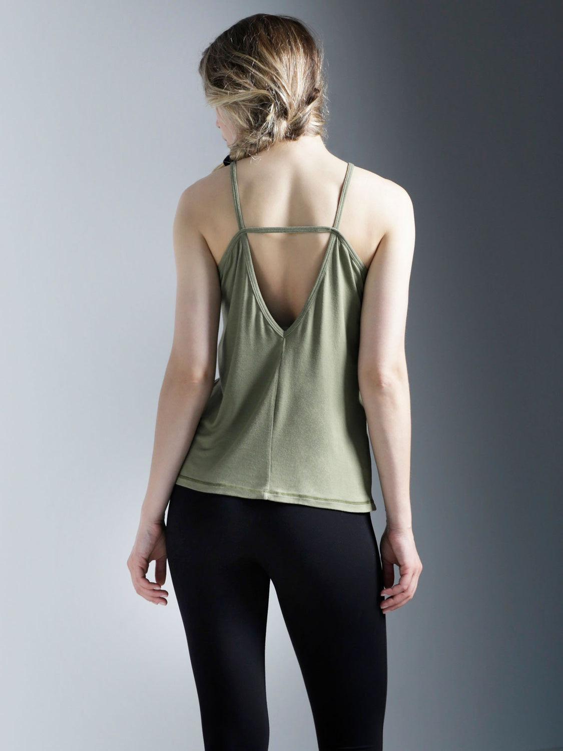 V BACK SINGLET, SAGE