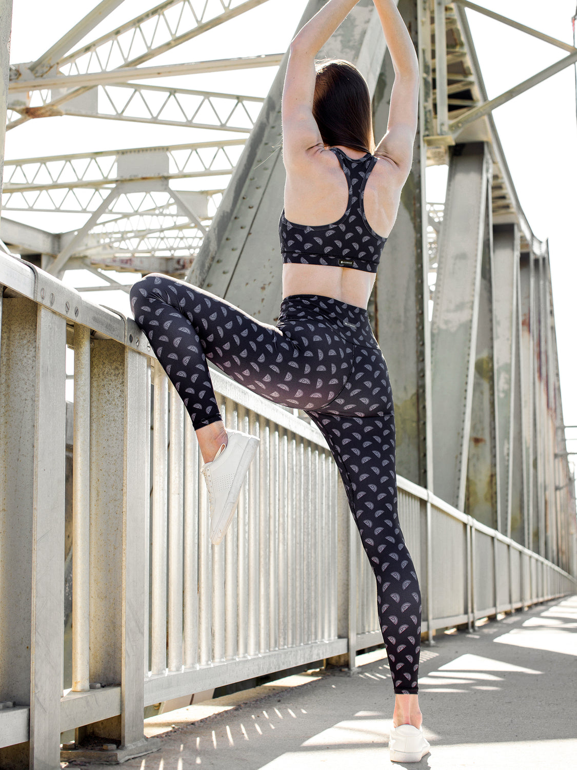 SEAMLESS IMAGE PANTS, BLACK GALILEO