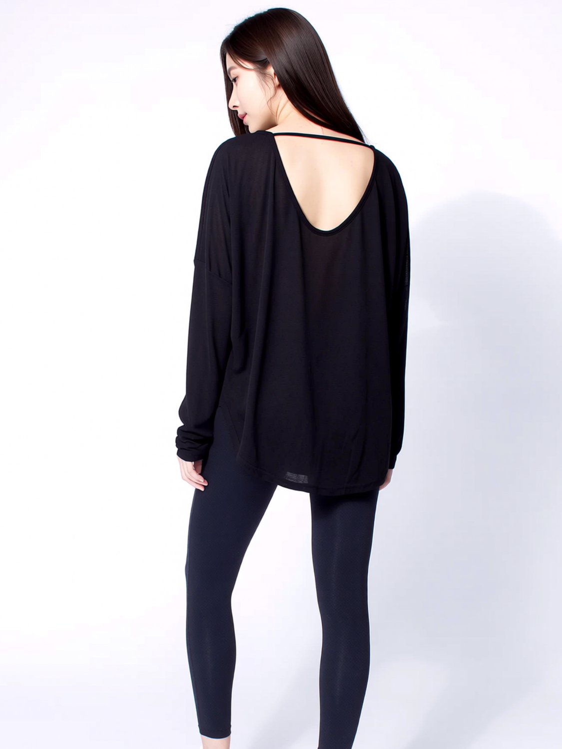 ELEGANCE SIDE SPLIT TEE, BLACK